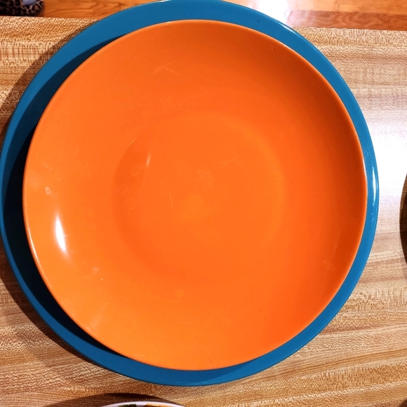 1 Orange 9" Dinner Plate - Picture 1 of 2